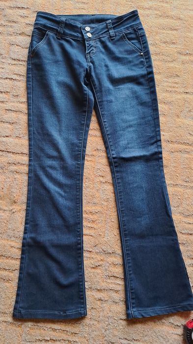 Jeansy typu flare S