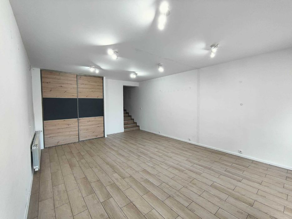 Lokal użytkowy 80 m² – parter + piętro