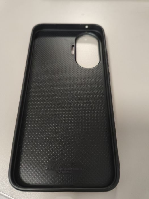 Etui Po co f7. Nowe, 2 sztuki
