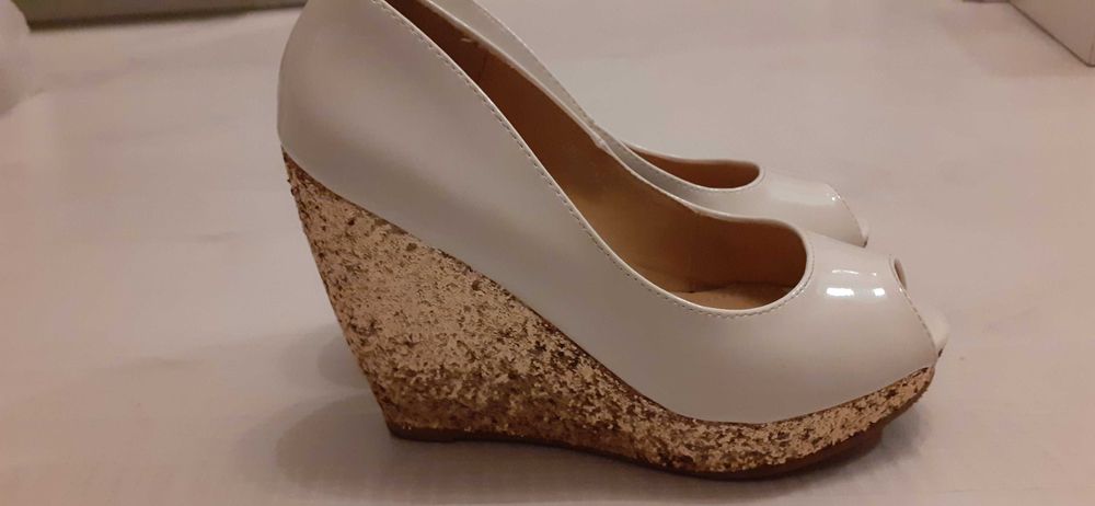 Buty 37                       .