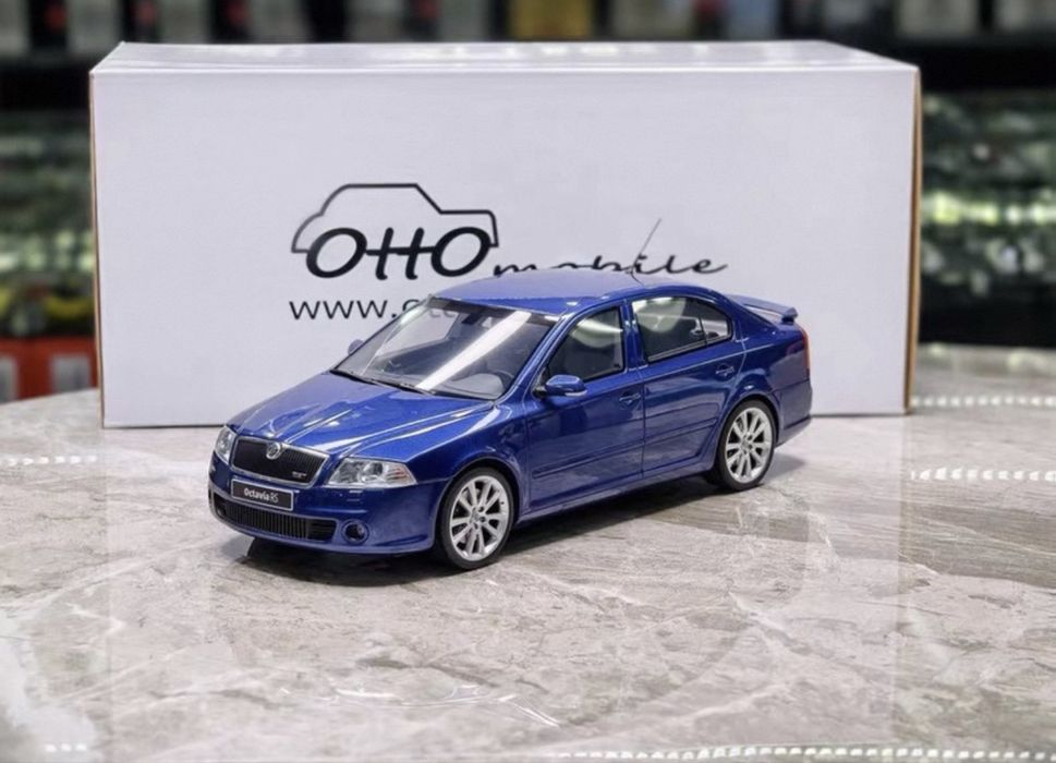 Продам коллекционную модель Skoda RS 1:18 Otto