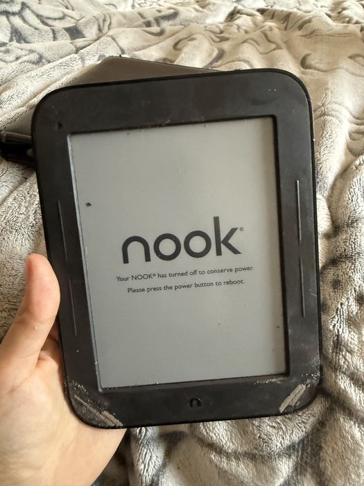 Електронна книга Barnes & Noble Nook Simple Touch