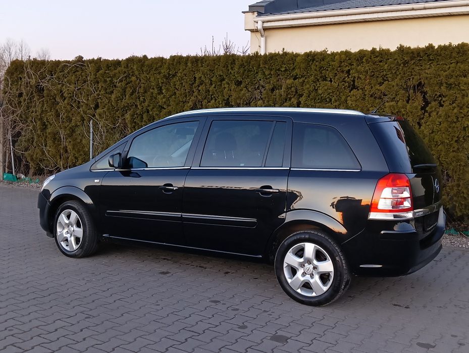 Opel Zafira Cosmo/ 1,8/140 Km/Benzyna/Bixenon/7 osób/