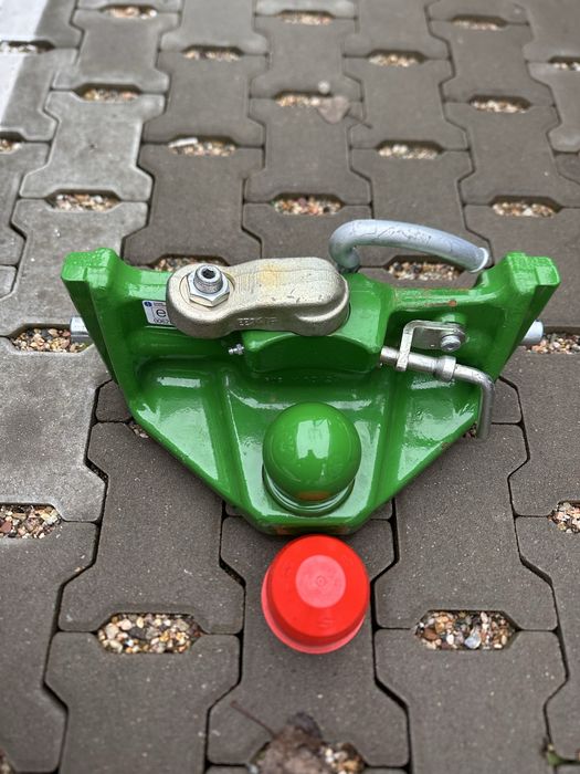 Zaczep kulowy K80 John Deere Nowy orginał S=4000kg  szer- 39cm