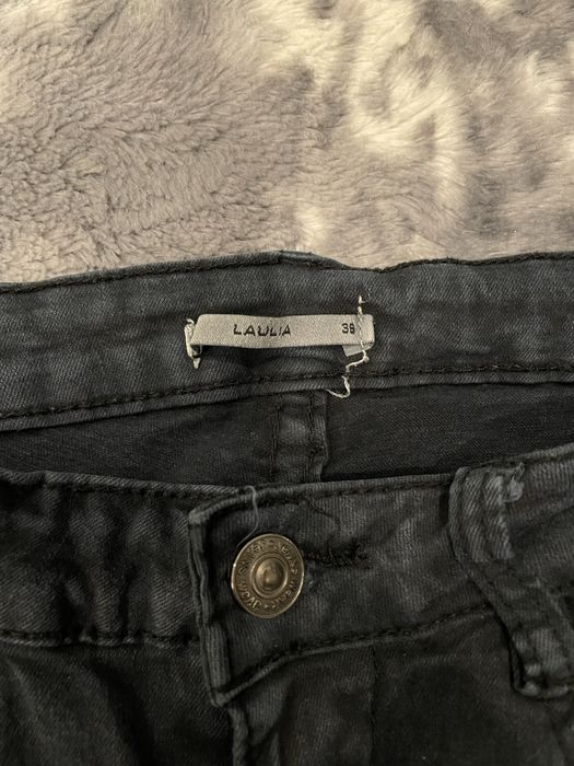 Jeansy z kieszeniami