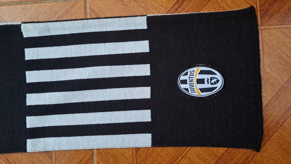 Cachecóis duplos da Juventus FC