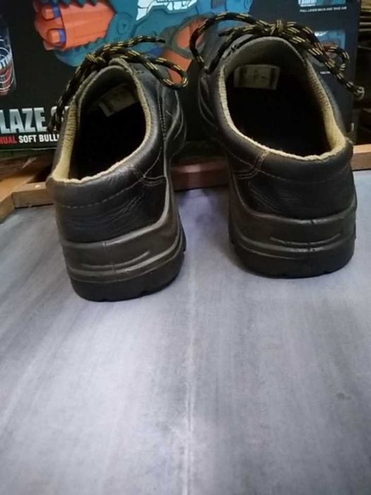 туфлі шкіряні чоловічі робочі з металевим носком 45р