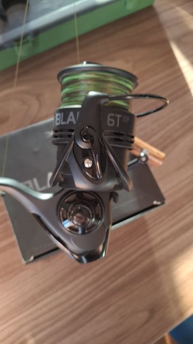 Kołowrotek karpiowy Delphin  Black 6 T