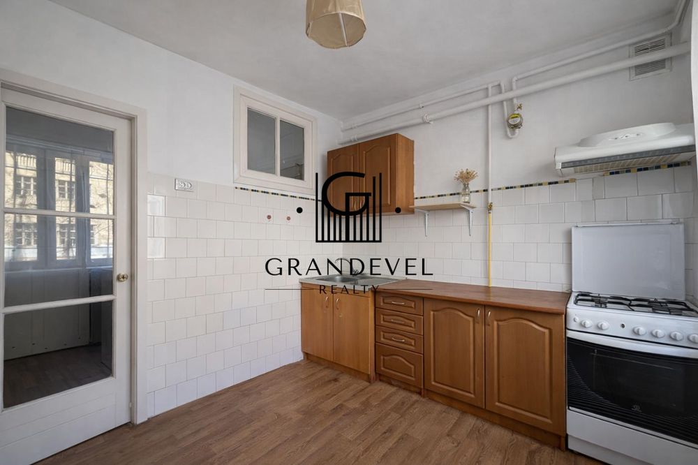 Продаж 2к квартири Монастирського | Сурікова 4, Солом'янка, Київ