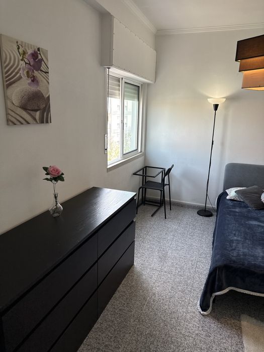 Quarto mobiliado na Moita (Margem Sul)