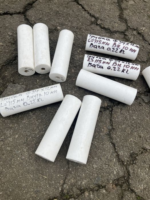 Фторопласт,фторопластові втулки,круг фторопластовий,кругляк фторопласт