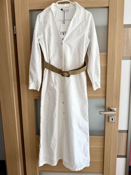 Azurowa sukienka zara haft boho szmizjerka