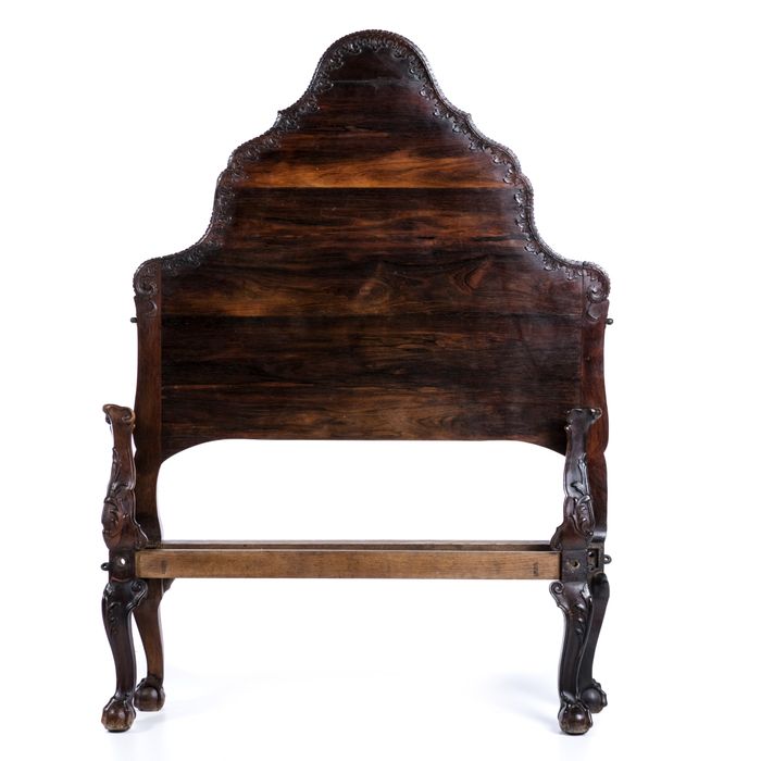 Cama D. José em pau-santo - Século XVIII