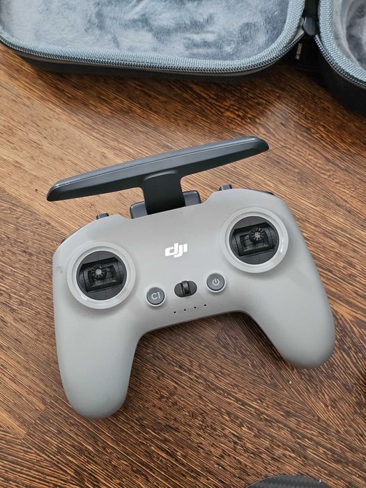 Dron DJI Avata małoużywana 4 akumulatory Goggles 2 FPV Controller