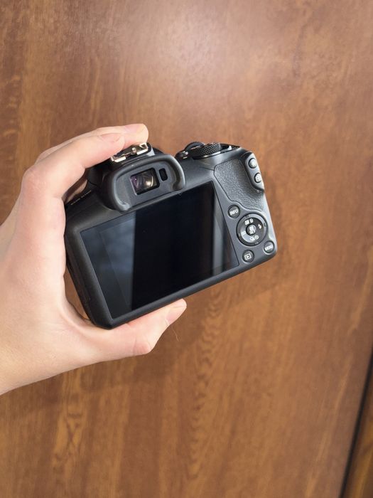 Canon r100 + обʼєктив 50мм 1.8f