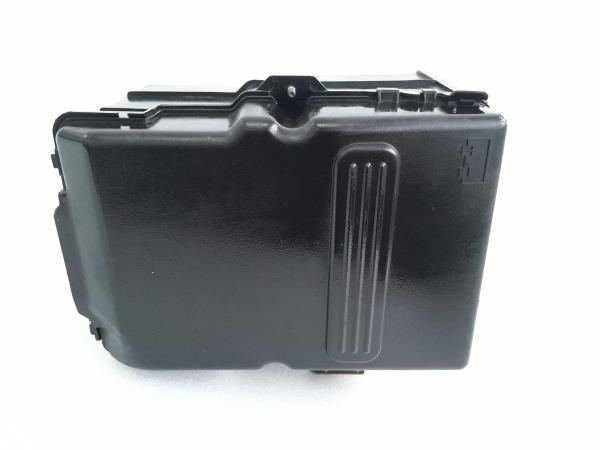 Base / caixa da bateria MAZDA 3 (BK)
