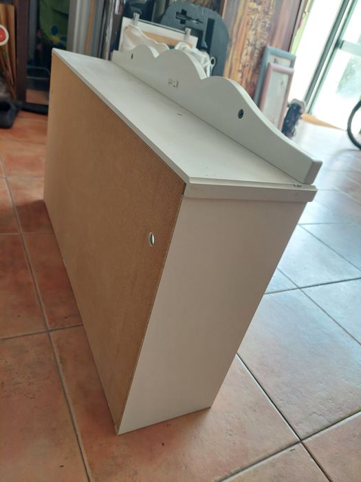 Estante de parede Ikea para quarto ou escritorio