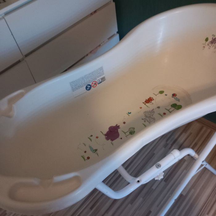 Wanienka ze stelażem