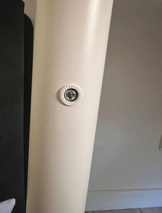 Biurko narożne BEKANT (Ikea)