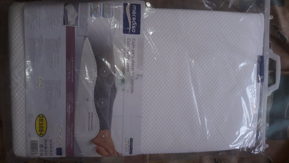 Подушка для ног новая