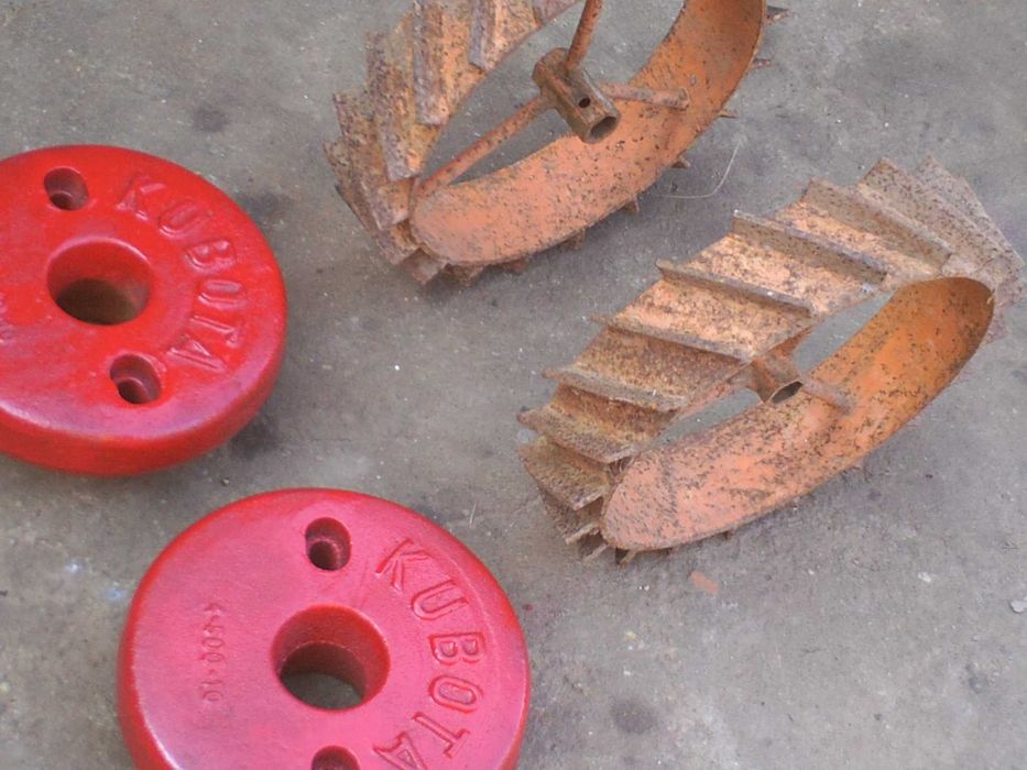 alfaias originais motocultivador KUBOTA rodas e pesos 30kg cada