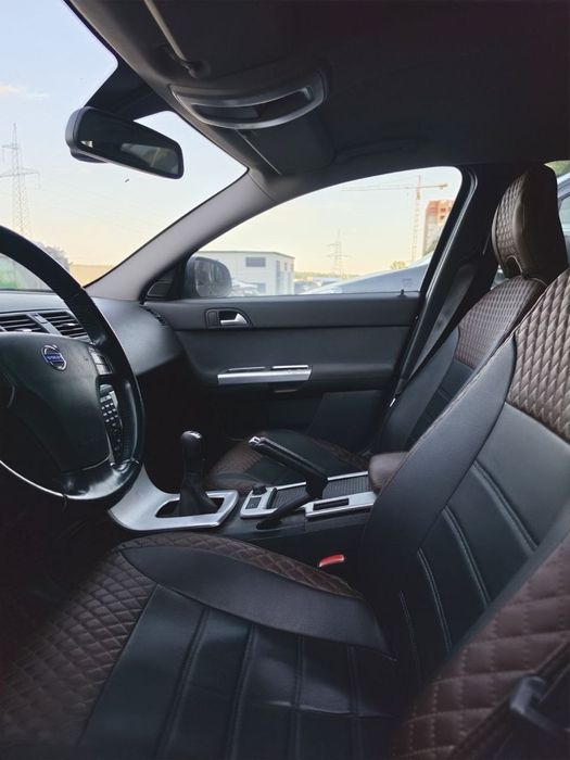 Volvo v50 2012 продам