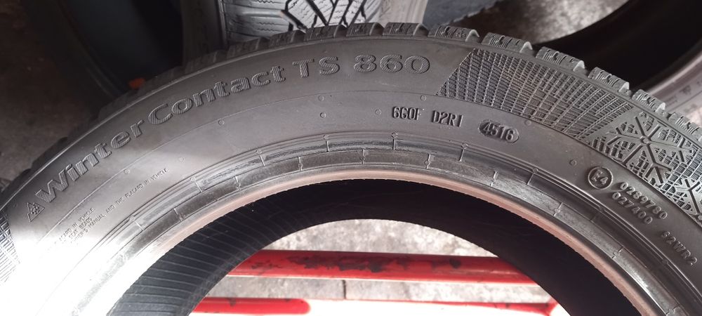 2x opony zimowe 205/55R16 Continental  8 mm