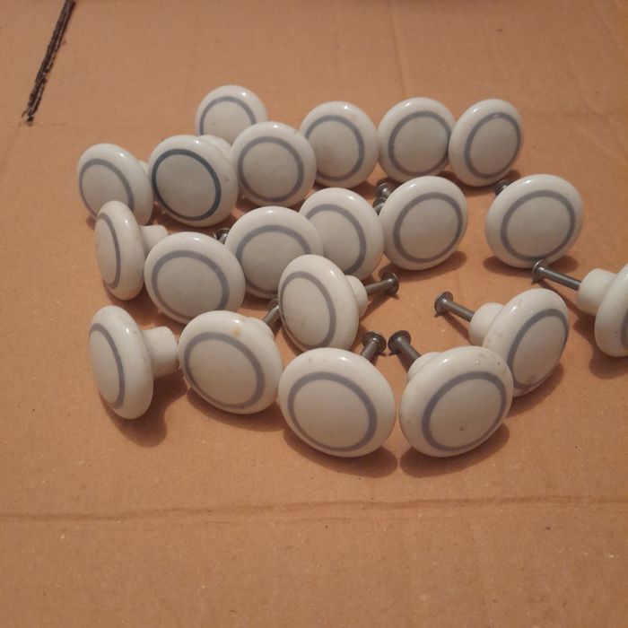 Puxadores ceramica e outros
