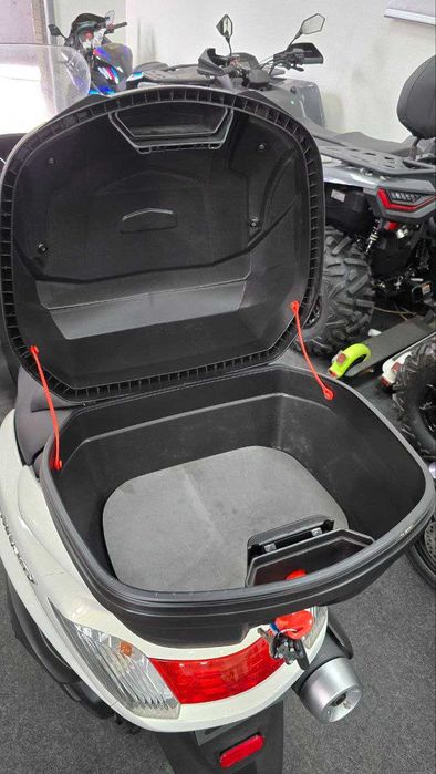 Максі-Скутер Yamaha GRAND Majesty 250 SG15J