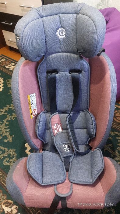 Автокрісло в гарному стані.