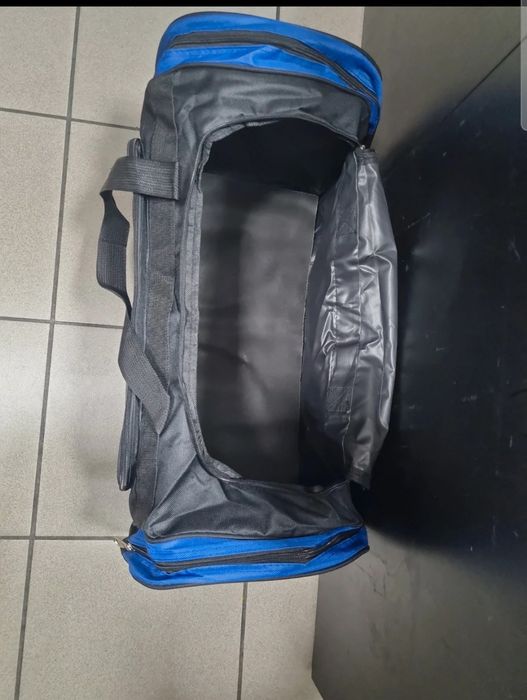 Niebiesko-czarna torba podróżna 120L