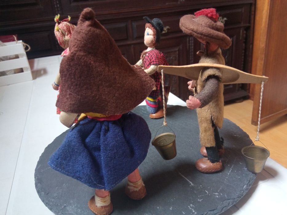 4 mascotes Maria Helena