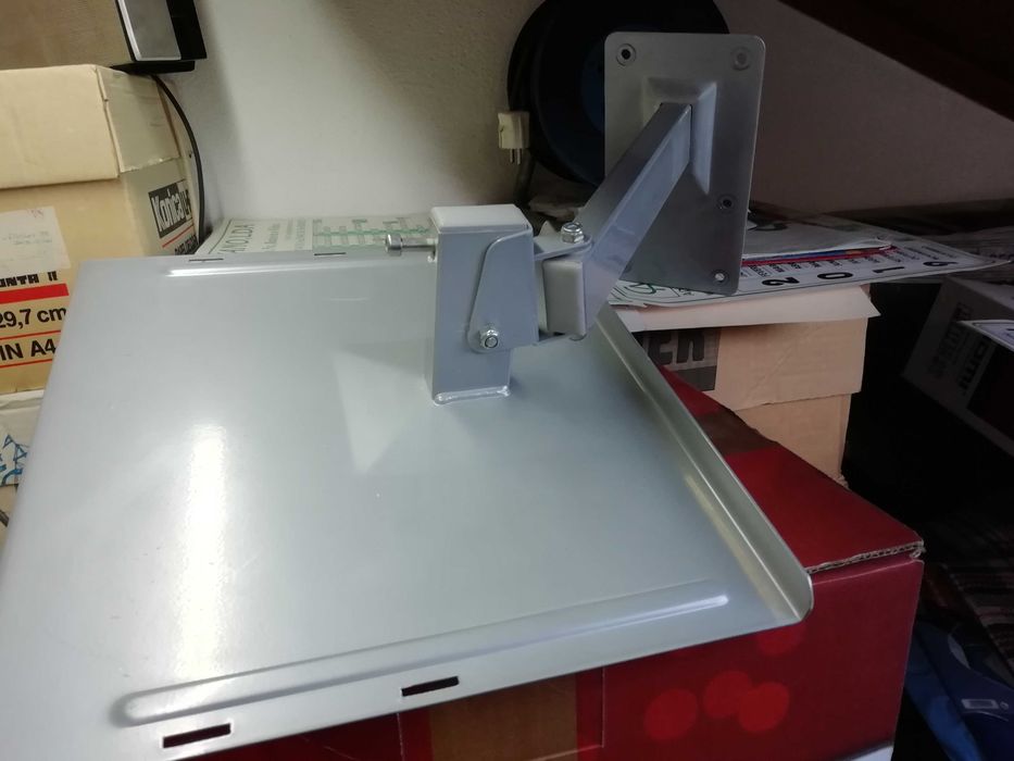 Base de TV para parede.64172205864961123