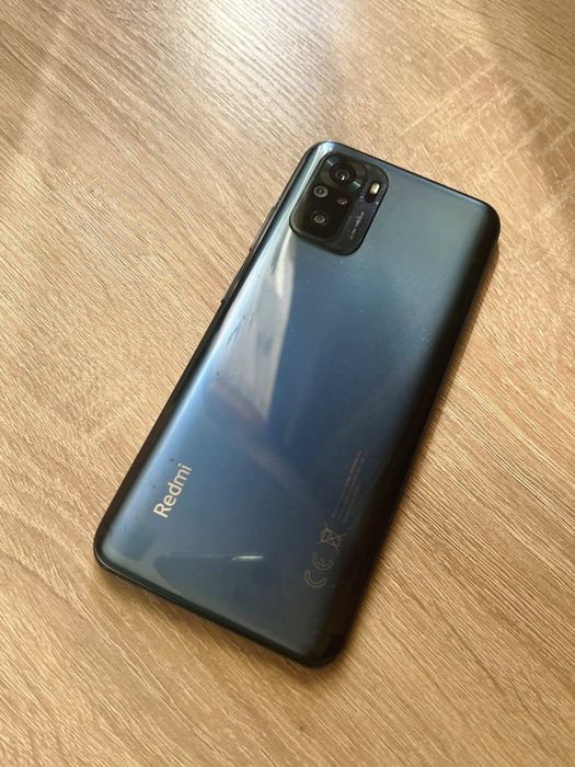 Телефон Xiaomi Redmi Note 10