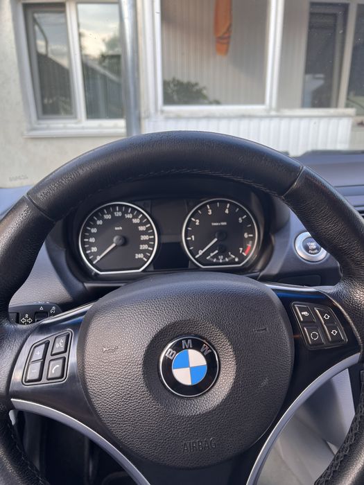 BMW 1 E87 2.0 бензин механіка 2009р
