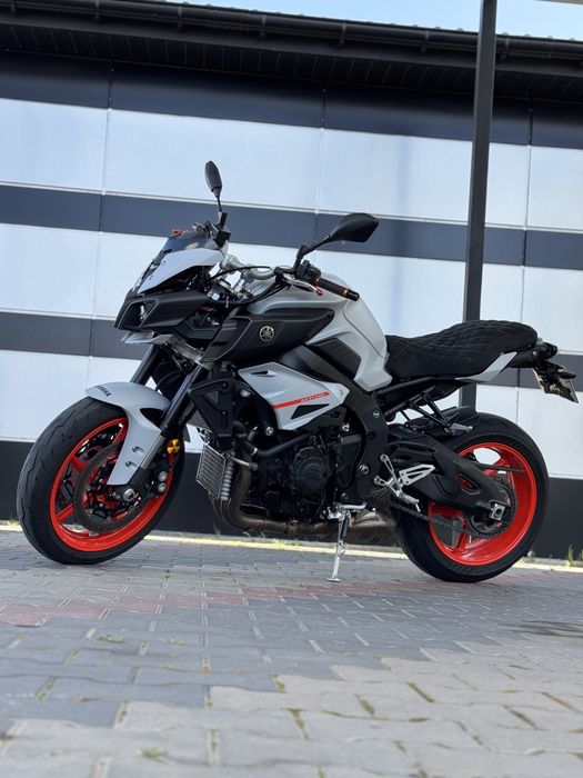 YAMAHA MT10 (fz10) 163к.с.