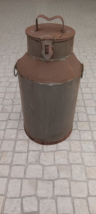 Conjunto de 2 bilhas antigas