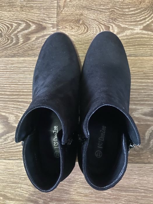 Ботинки весенние,в очень хорошем состоянии 37 разем