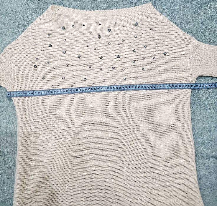 Sweter z moherem, puder, cyrkonie