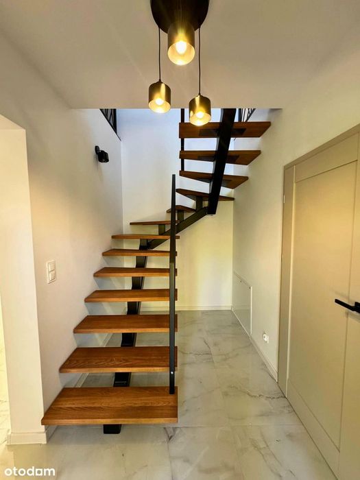 Nowoczesny dom z garażem w Białogonie 149 m2