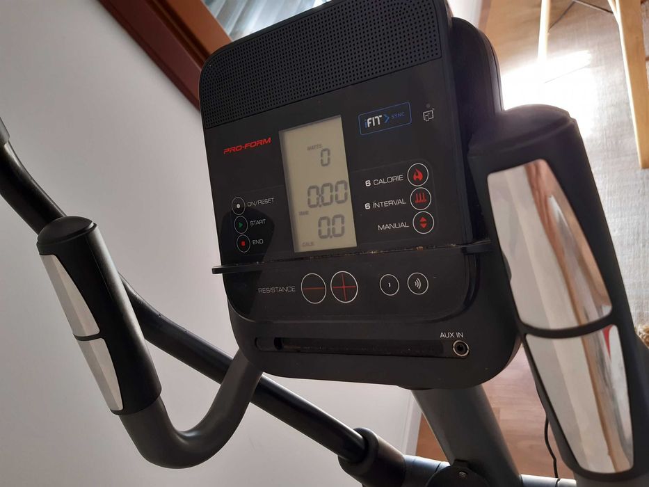 Bicicleta Elíptica ProForm 225 CSE (necessário substituir correia)