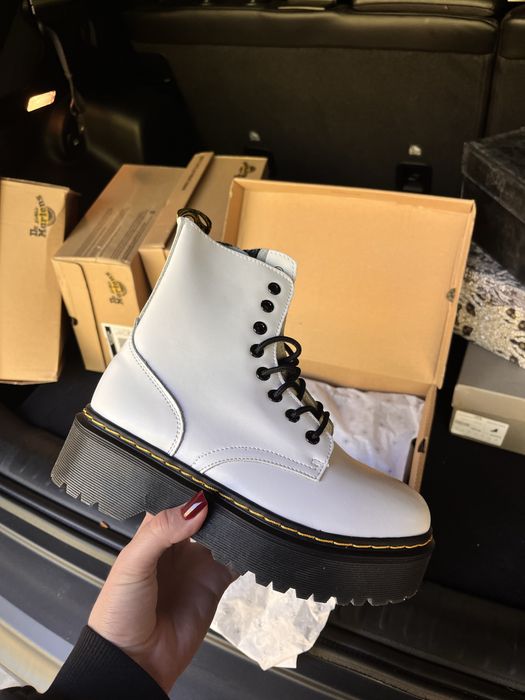 Шкіряні черевики Dr.Martens