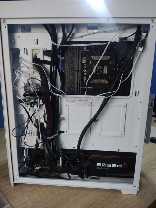 Продам Блок Питания 650w Bronze Gigabyte P650B