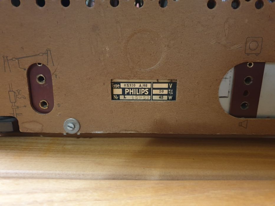 Ламповый приемник  FHILIPS