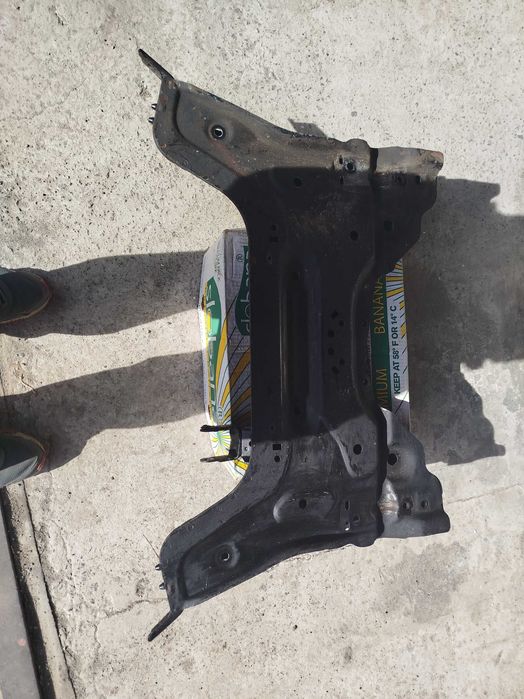 Підрамник на Сітроен С4