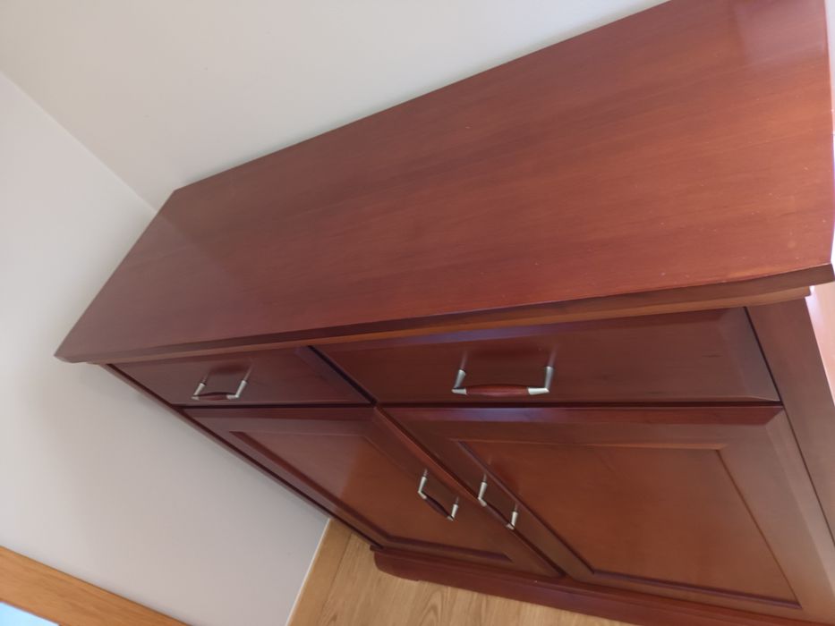 Quarto casal+ 2 mesas cabeceira+ comoda