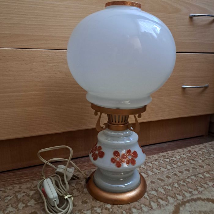 Продам старовинну радянську настільну лампу