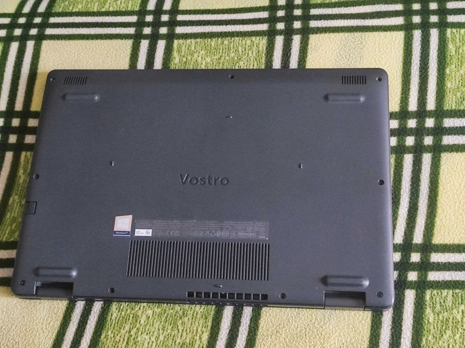 Потужний ноутбук Dell на i3 1005g1 з IPS дисплеєм