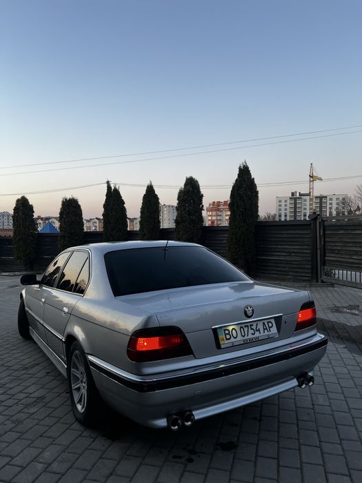 BMW 740i 1998 Газ/бенз