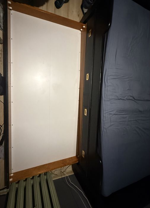 Łóżko jednoosobowe